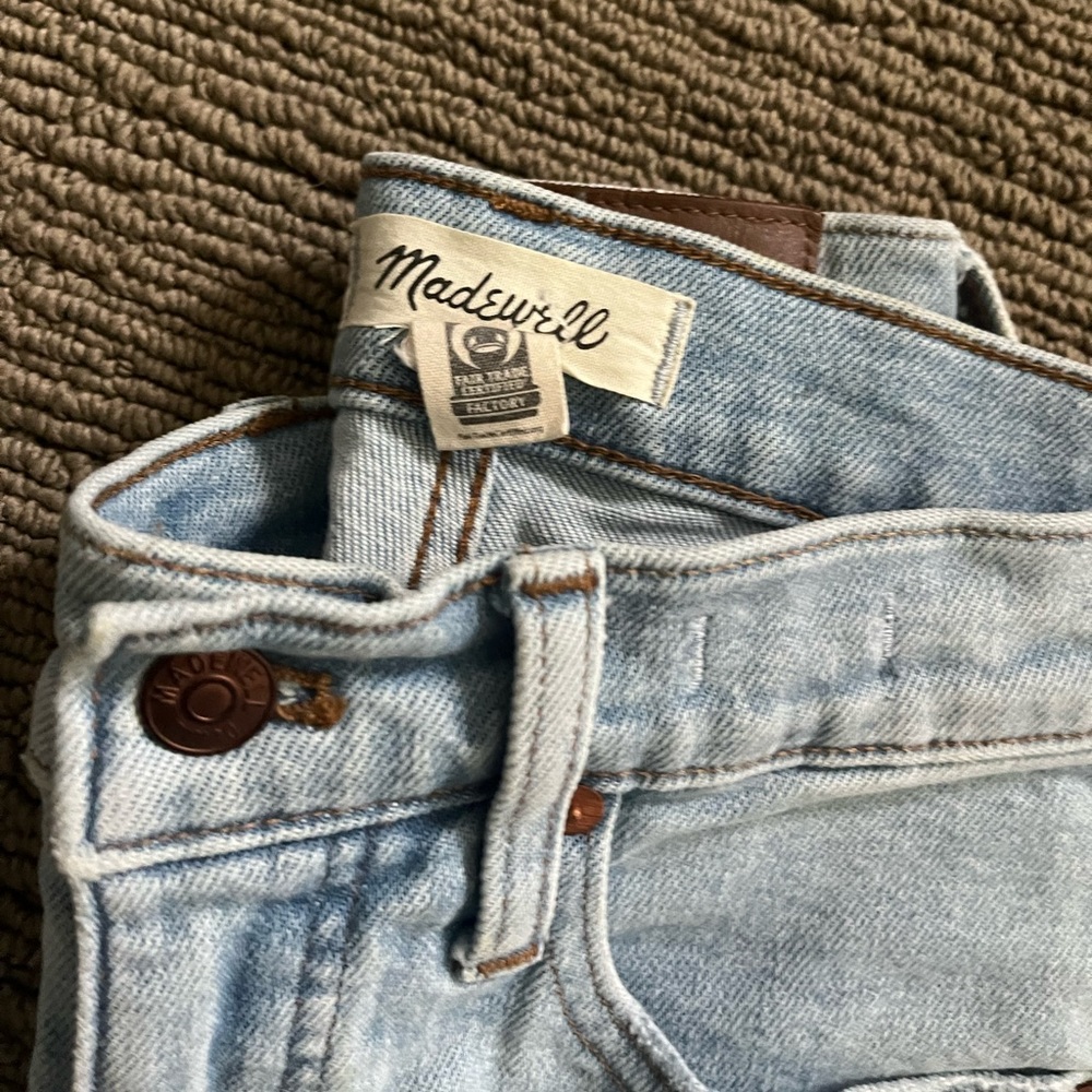 Madewell light blue straight leg jeans!